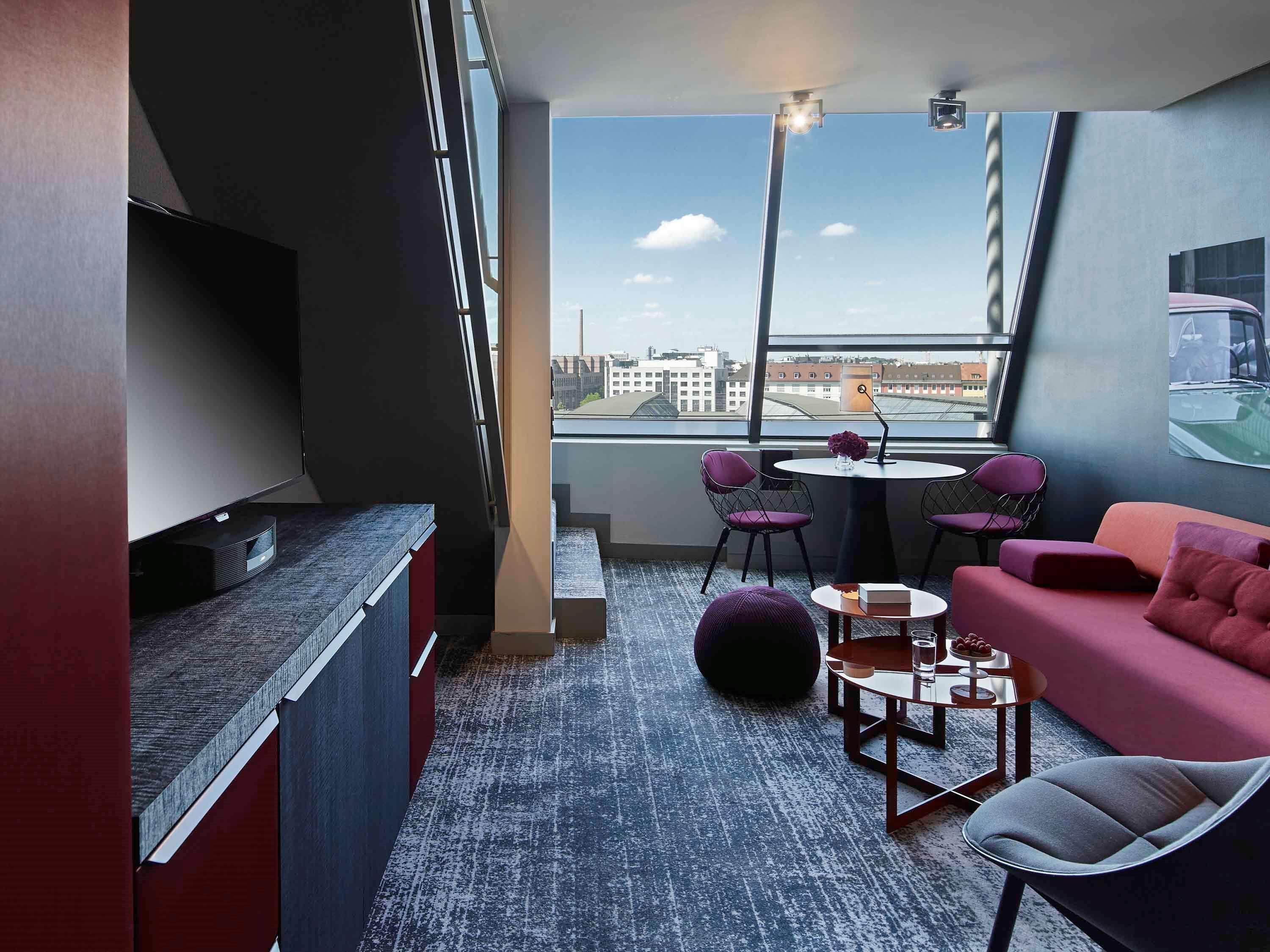 Sofitel Munich Bayerpost Hotel Luaran gambar Interior of a typical apartment