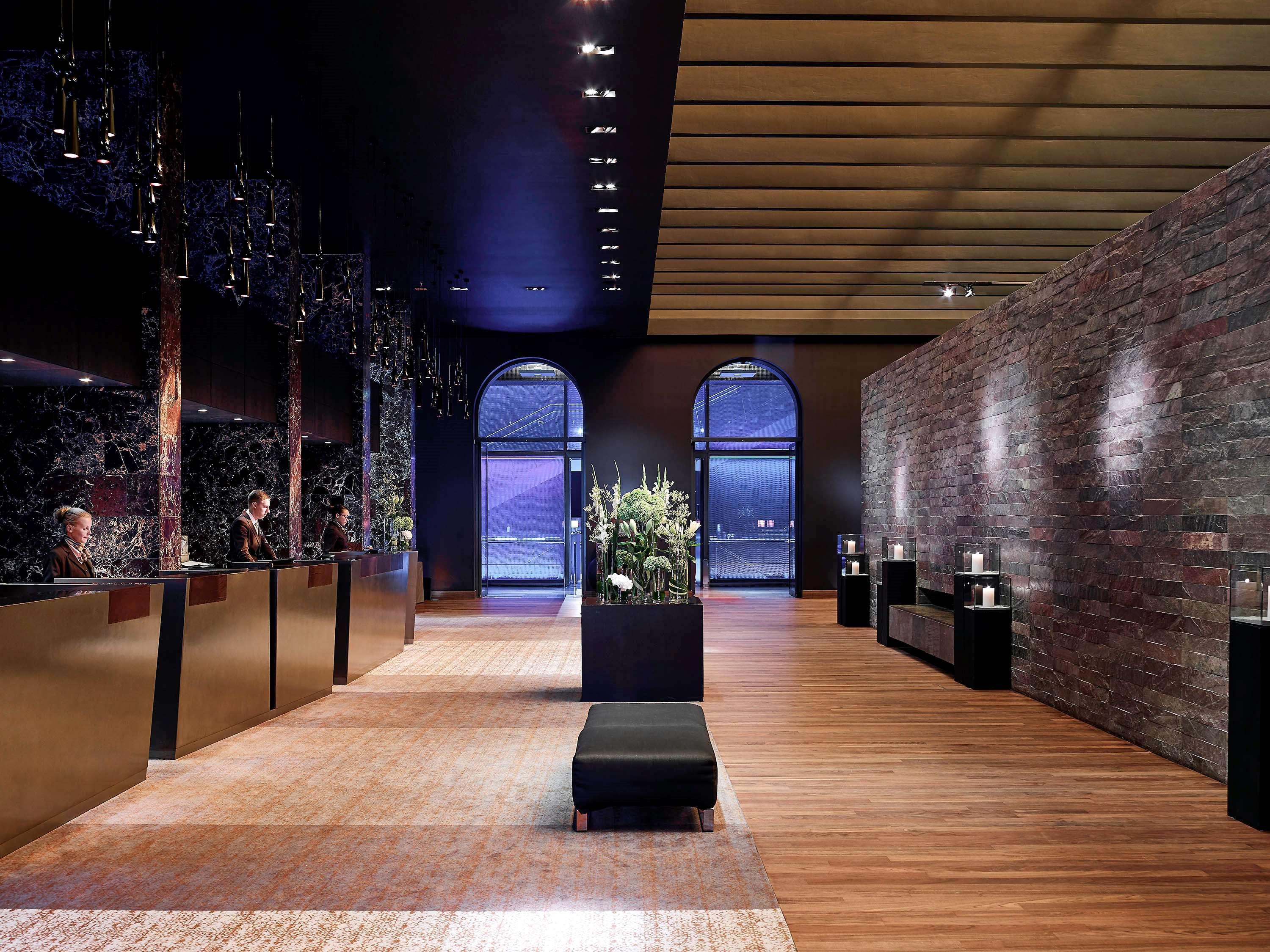 Sofitel Munich Bayerpost Hotel Luaran gambar The lobby of the hotel
