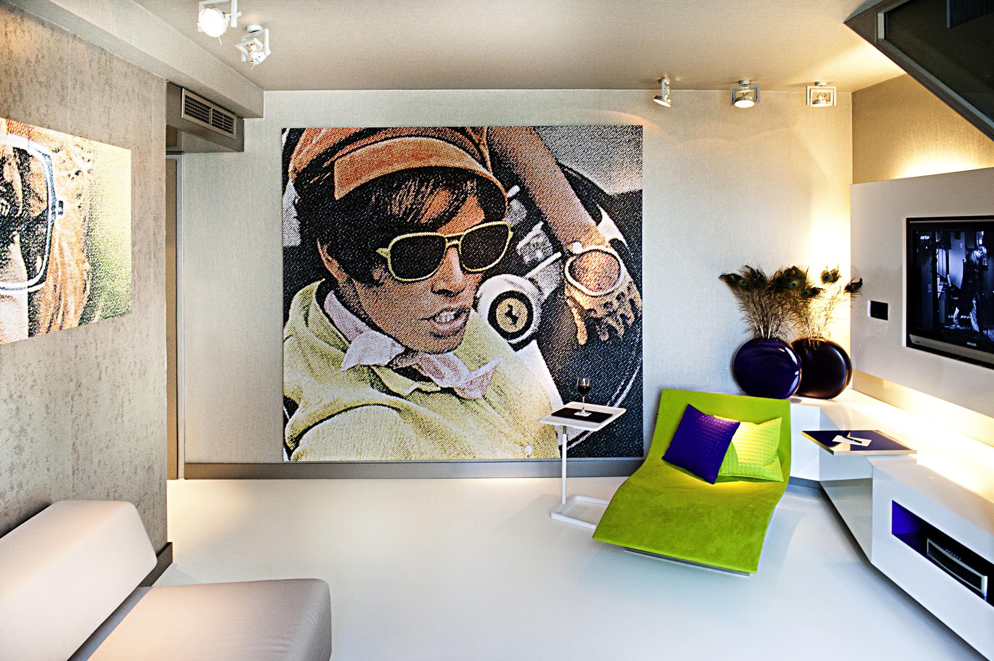 Sofitel Munich Bayerpost Hotel Luaran gambar A mosaic of Elvis Presley