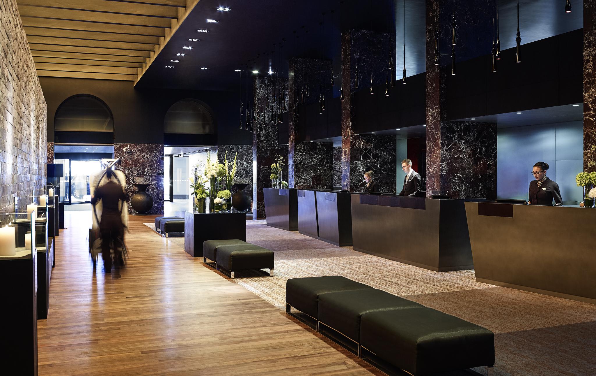 Sofitel Munich Bayerpost Hotel Luaran gambar The lobby of the hotel